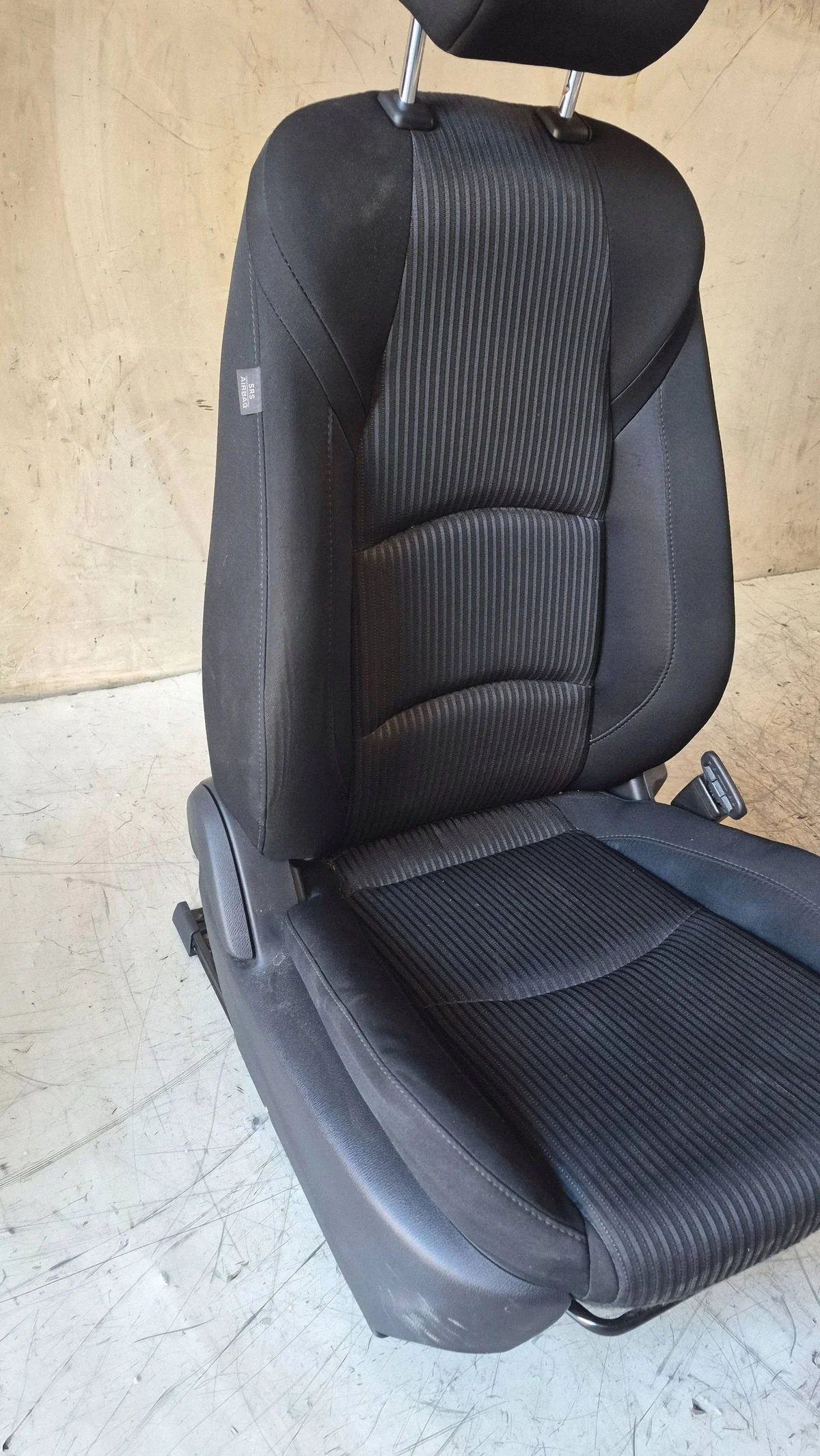 Matkustajan istuin Mazda 3 III XRA8851 image 9