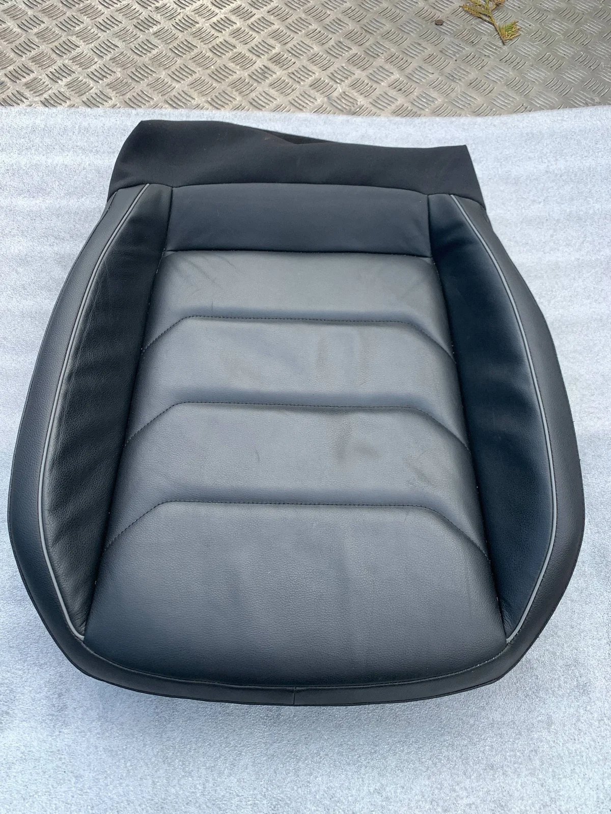 VW Tiguan 2016-22 Framsäte Höger 5NA881406M