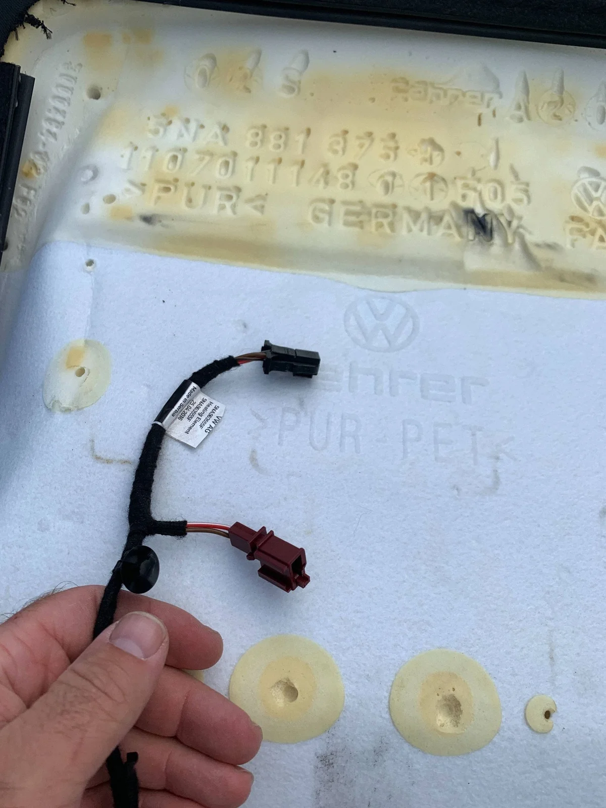 VW Tiguan 2016-22 Framsäte Höger 5NA881406M image 8