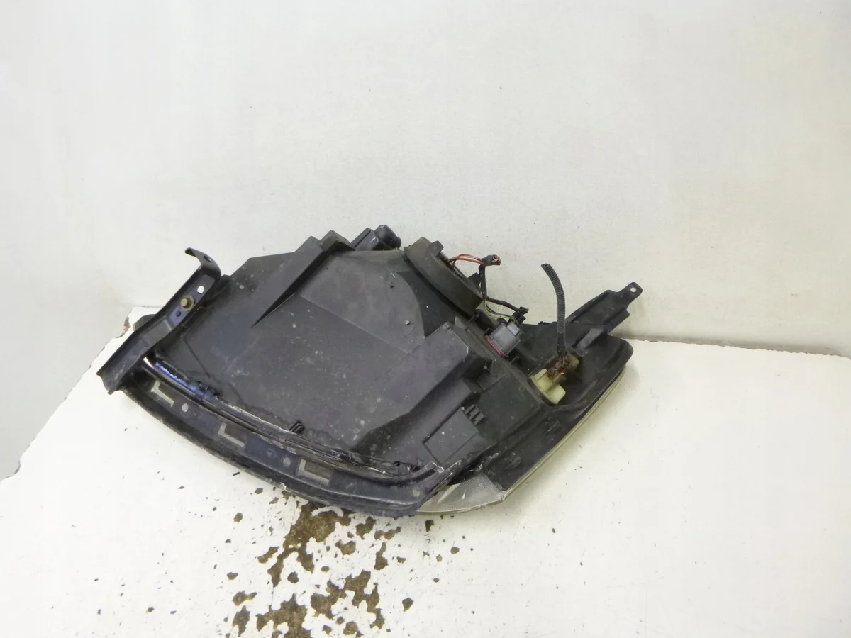 Farol Direito Honda Civic VII 2001-2004 Usado image 5