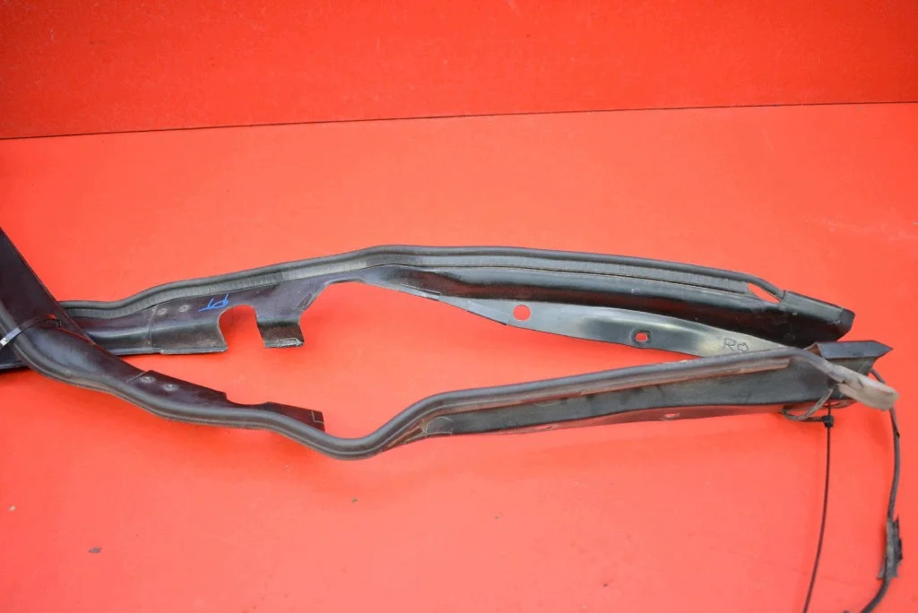 Capteur ouverture coffre Toyota RAV4 IV LIFT image 3