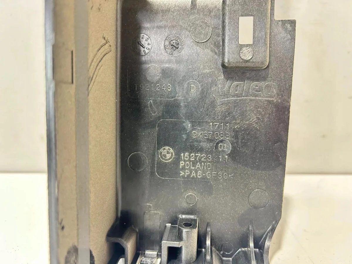 BMW 3 F30 F32 1 F20 F34 Halter Rechts 8625437 image 3