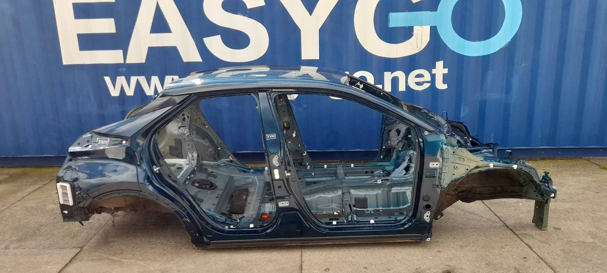 Toyota C-HR II Quarto Posteriore Destro 00000067 image 4