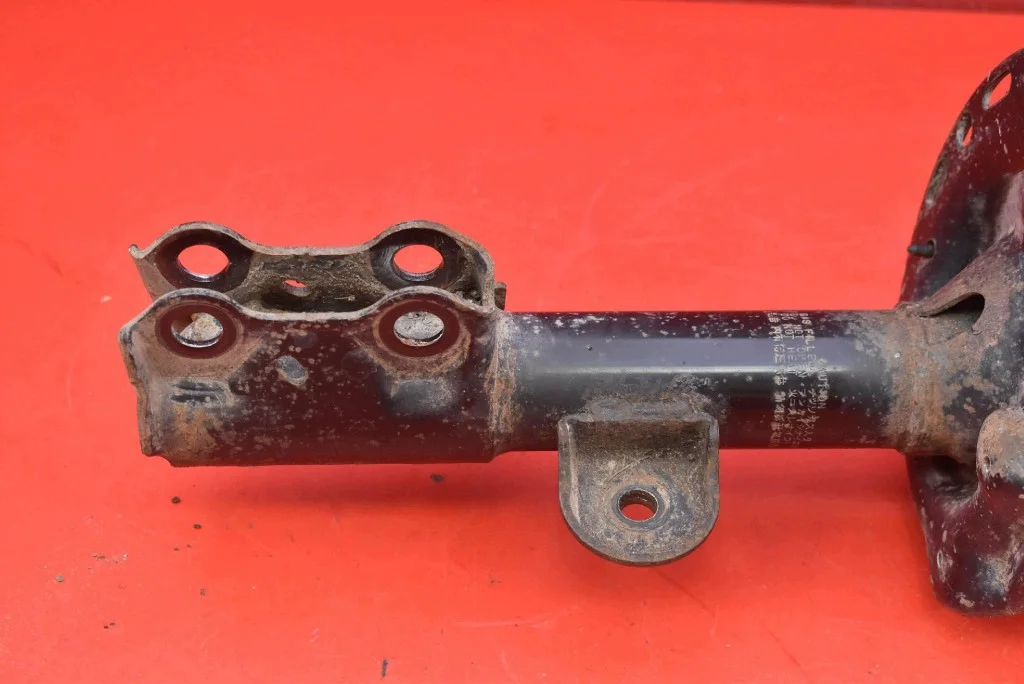 Stoßdämpfer Rechts Vorne Toyota RAV4 IV image 5