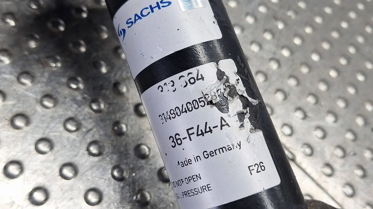 Vänster fram stötdämpare Audi Q5 8R image 6