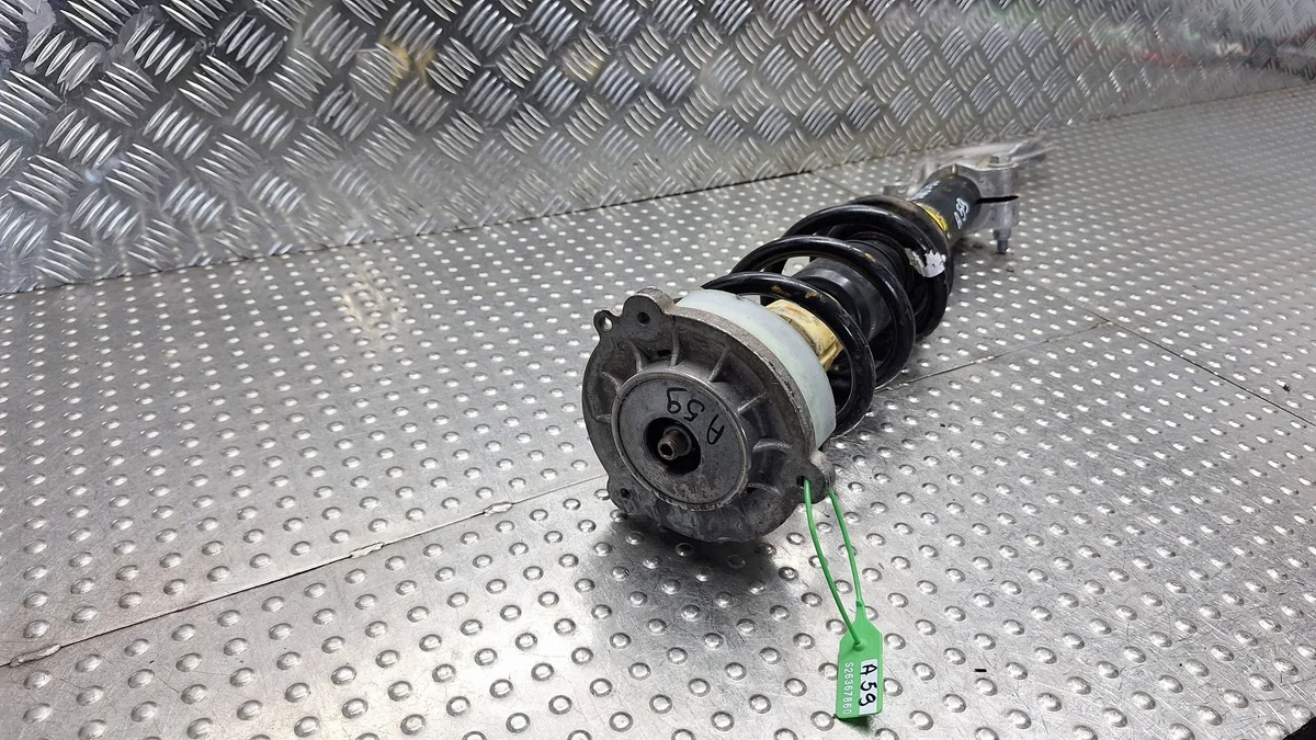Höger fram stötdämpare Audi A4 B9 A5 II image 3