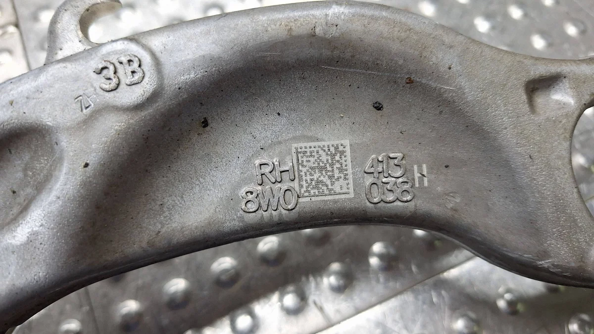 Höger fram stötdämpare Audi A4 B9 A5 II image 6