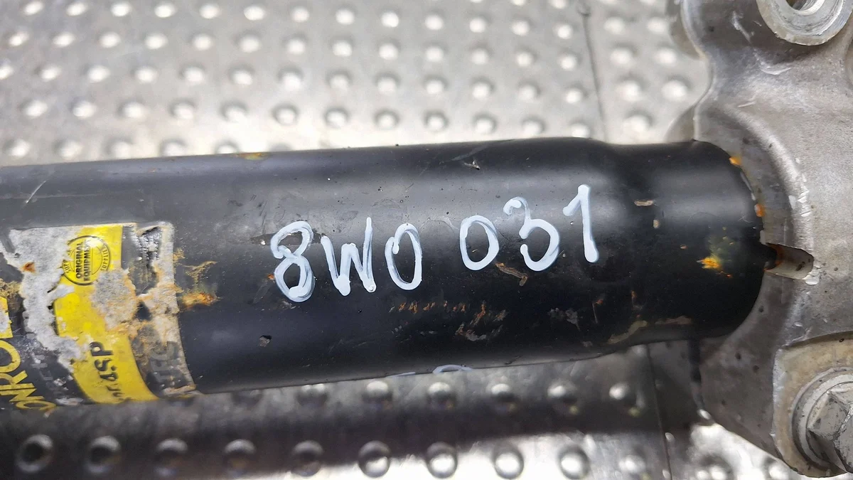 Höger fram stötdämpare Audi A4 B9 A5 II image 7