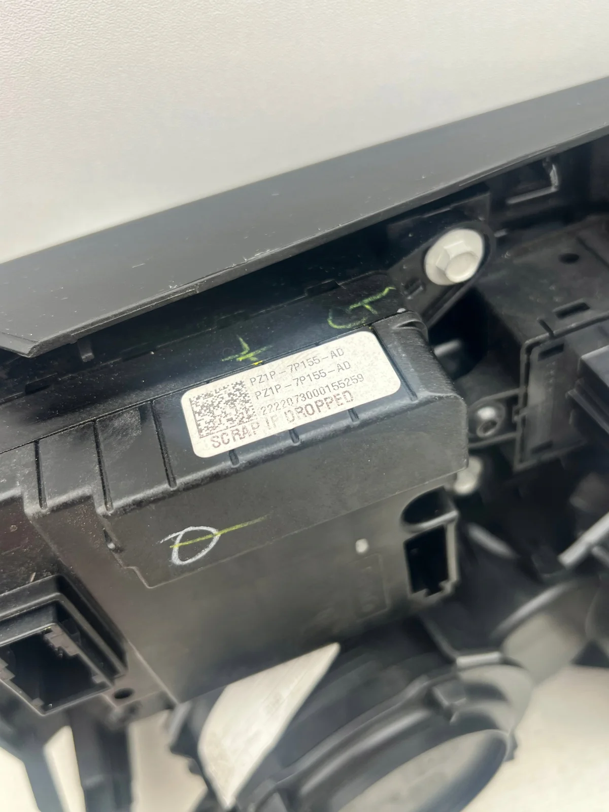 Ford Kuga MK3 2,5 Hybrid Schalterblende image 4