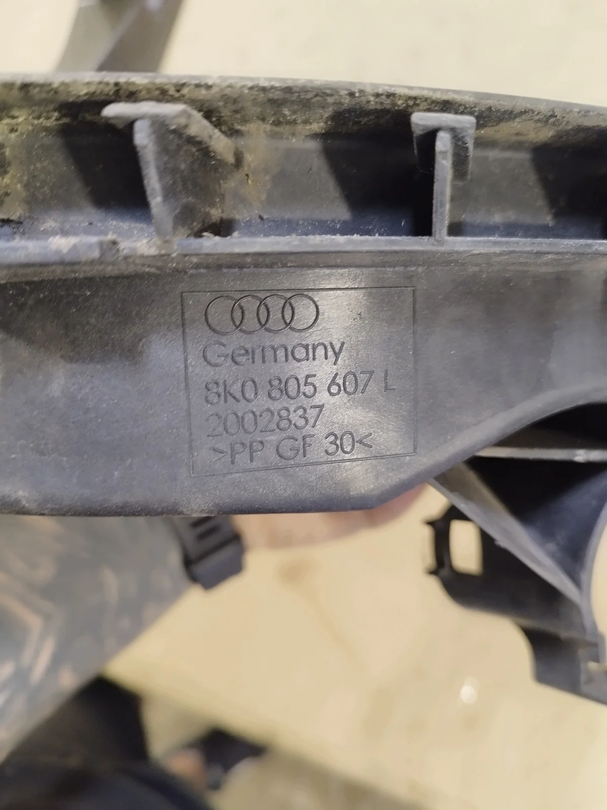 Support phare gauche Audi A4 B8 8K0805607L image 5