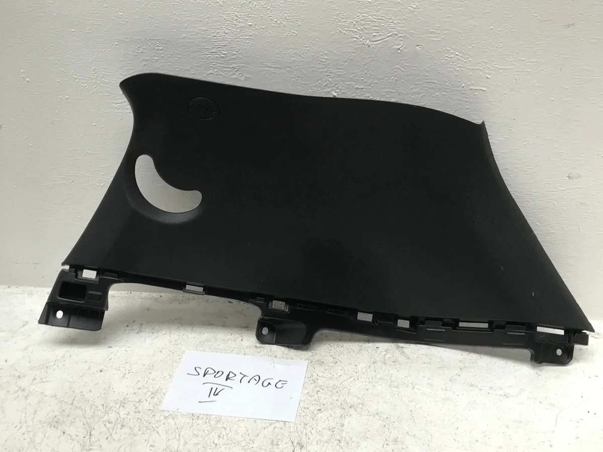 KIA SPORTAGE IV LIFT 85861-F1000 Cache Pilier Arrière