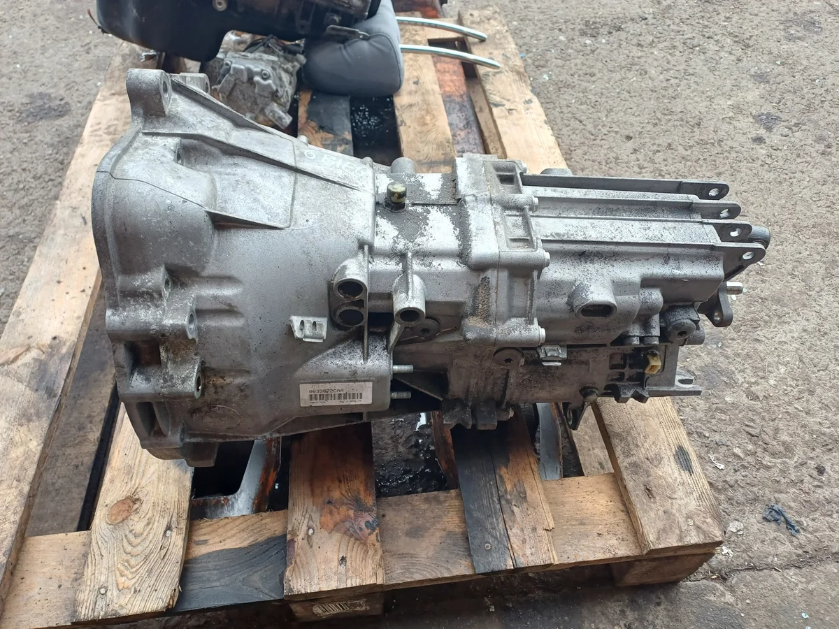 BMW E90 2.0 B Handgeschakelde Versnellingsbak image 4