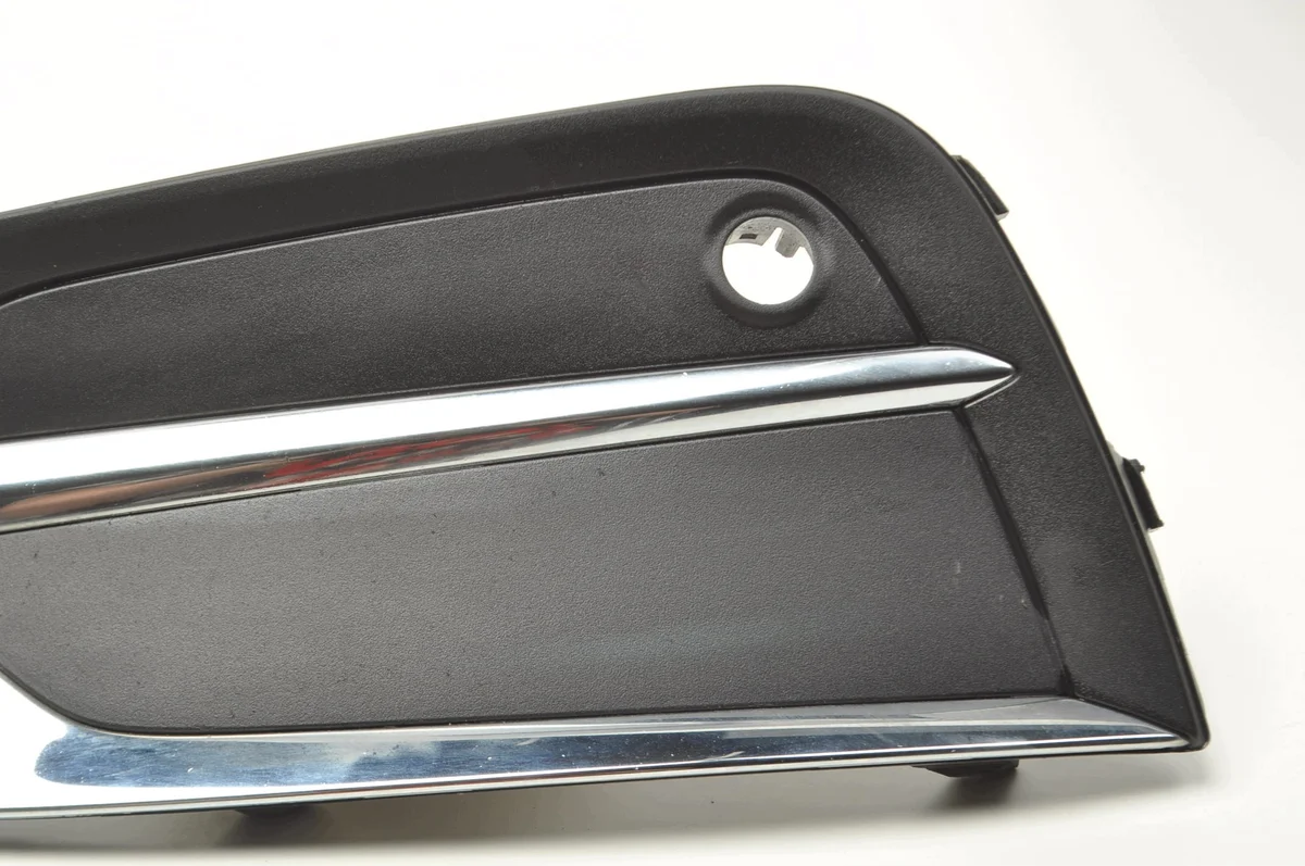 Grille Volvo XC60 II 31449212 Gebruikt image 3