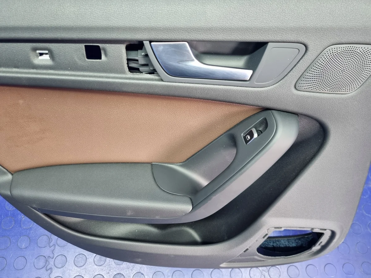 Dörrpanel bak vänster Audi A5 8T brun image 8