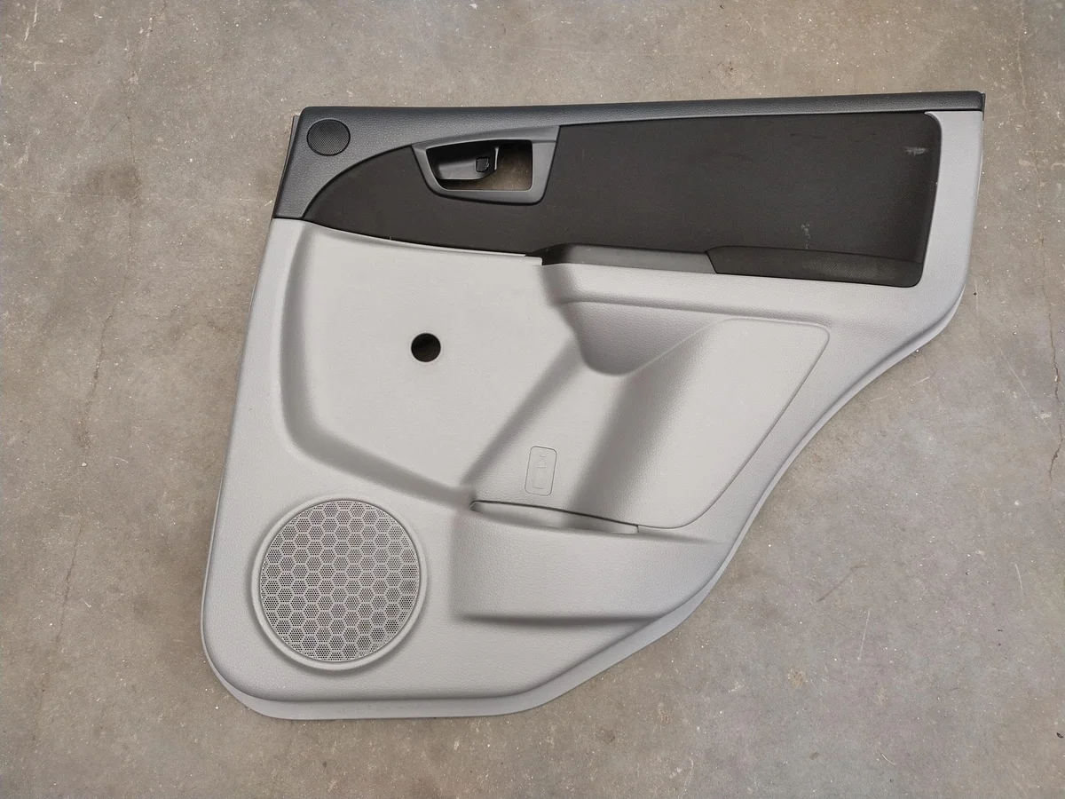 Panneau de porte arrière droit Suzuki SX4