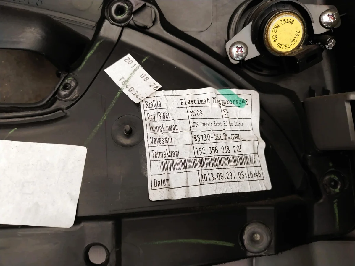 Suzuki SX4 Oikea Takapaneeli Käytetty image 9