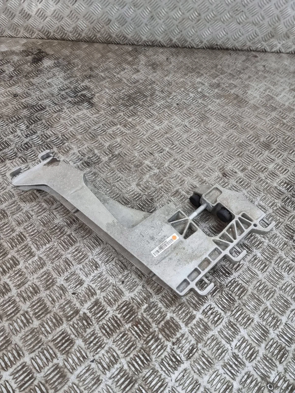 Jaguar F-Pace 3.0 D tuki, OEM HK83-6A026-EC