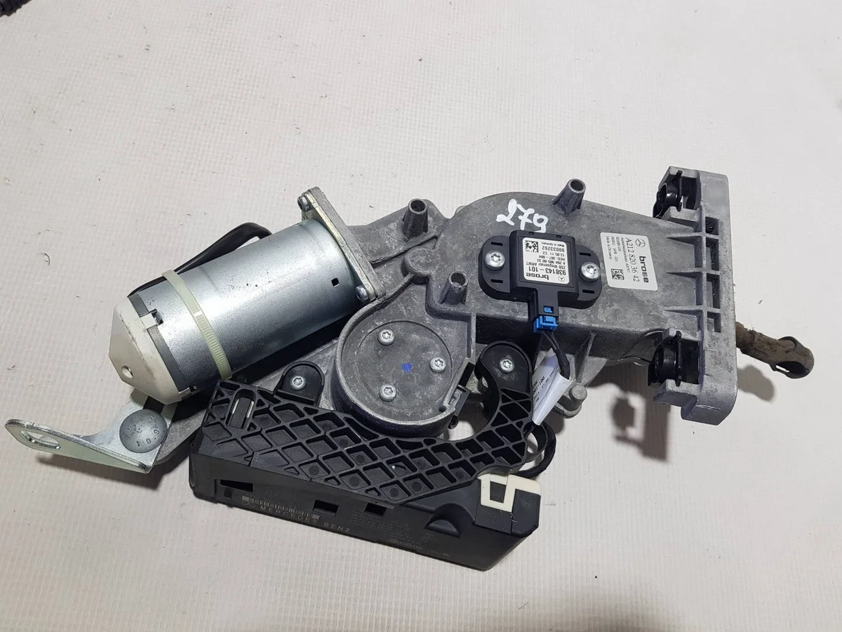 Mercedes W204 W212 Module Deur Module