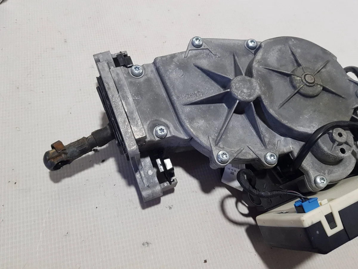 Mercedes W204 W212 Module Deur Module image 6