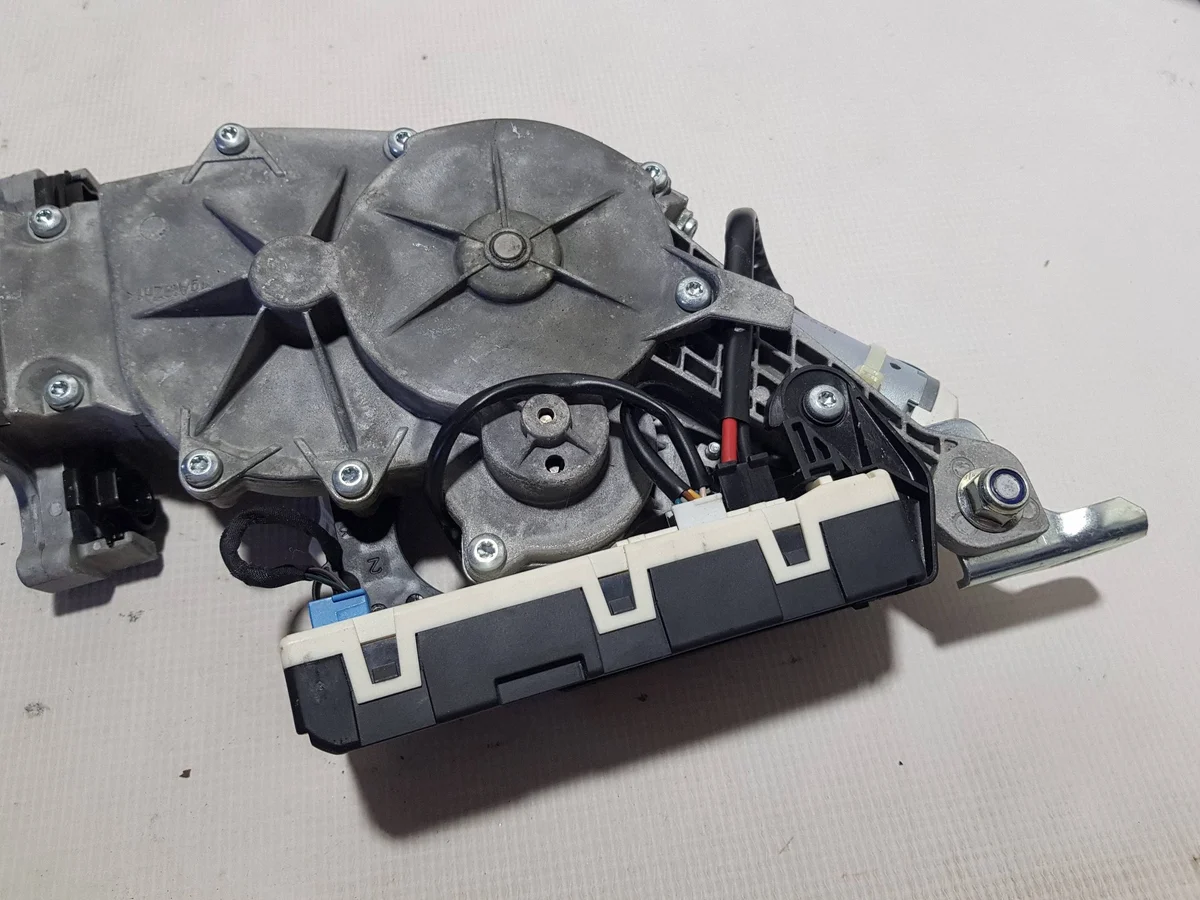 Mercedes W204 W212 Module Deur Module image 7