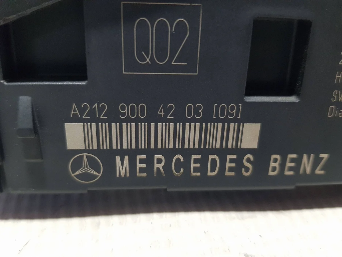 Mercedes W204 W212 Module Deur Module image 8