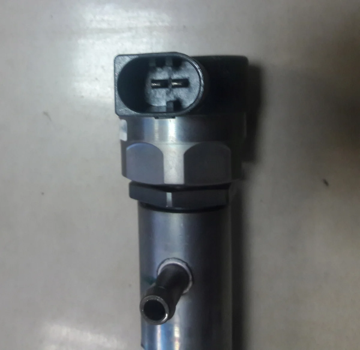 Régulateur Pression Carburant Mercedes A6540780149 image 3