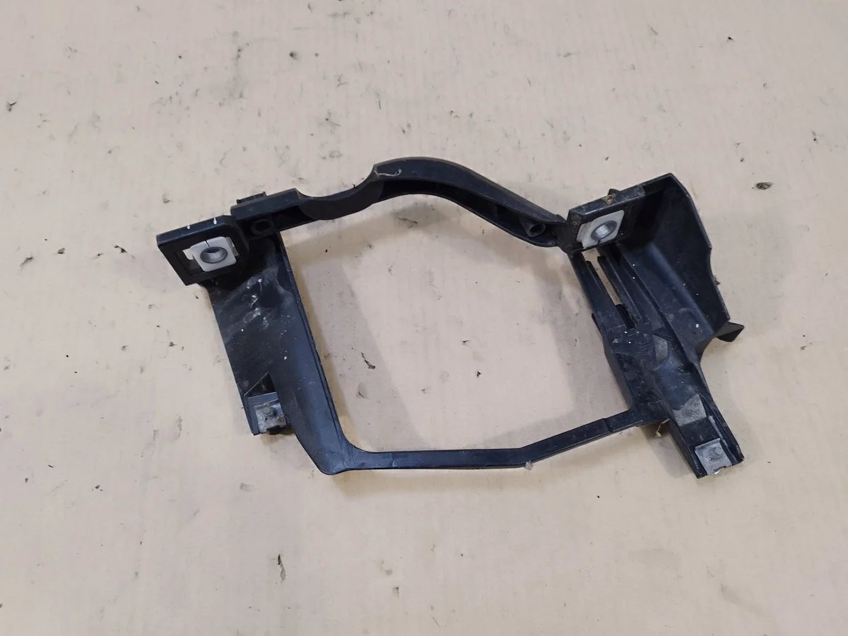 Montageclips koplamp BMW 5 E60 E61 Rechts + Links image 4