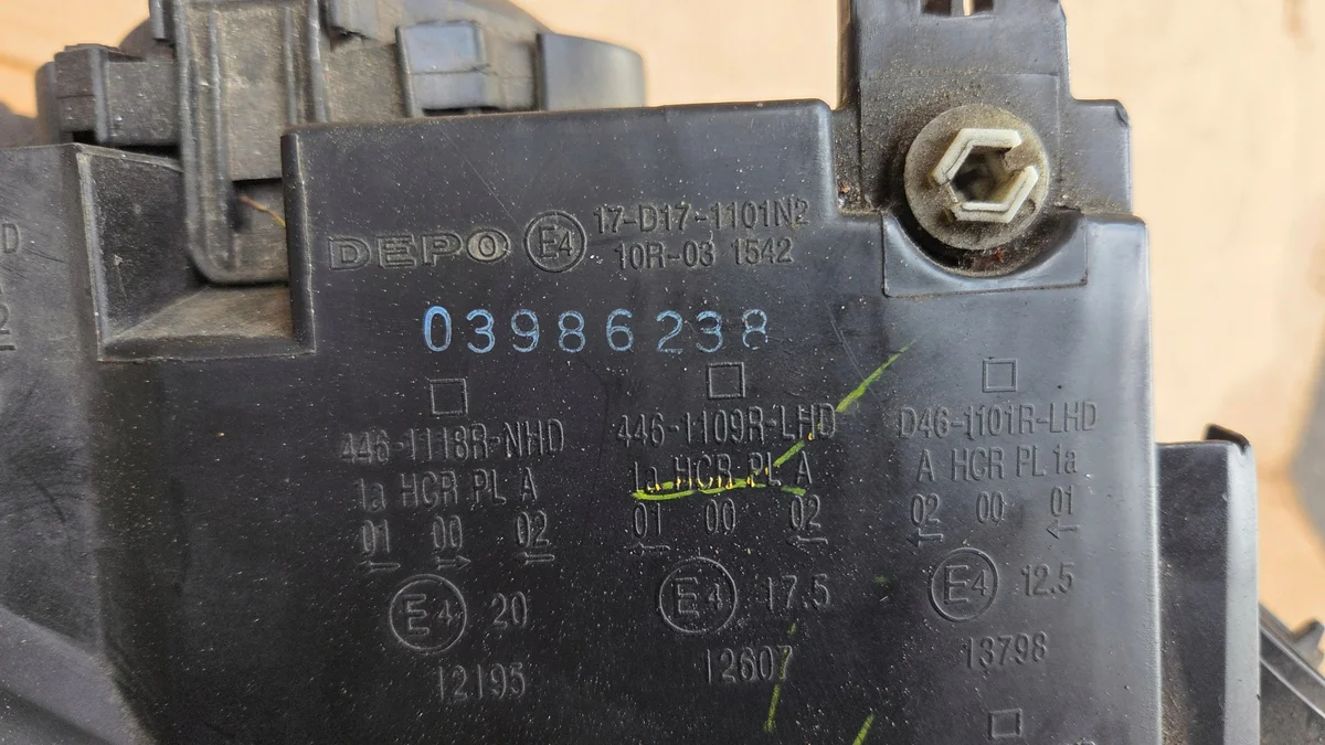 Scheinwerfer rechts Audi A4 B7 04-08 gebraucht image 4