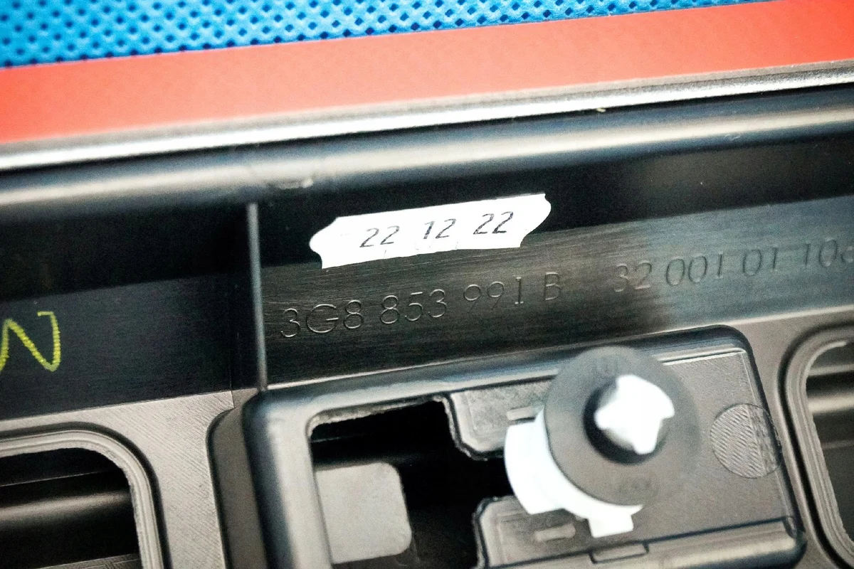Achterdeurlijst VW Arteon 3G8 - Gebruikt image 4