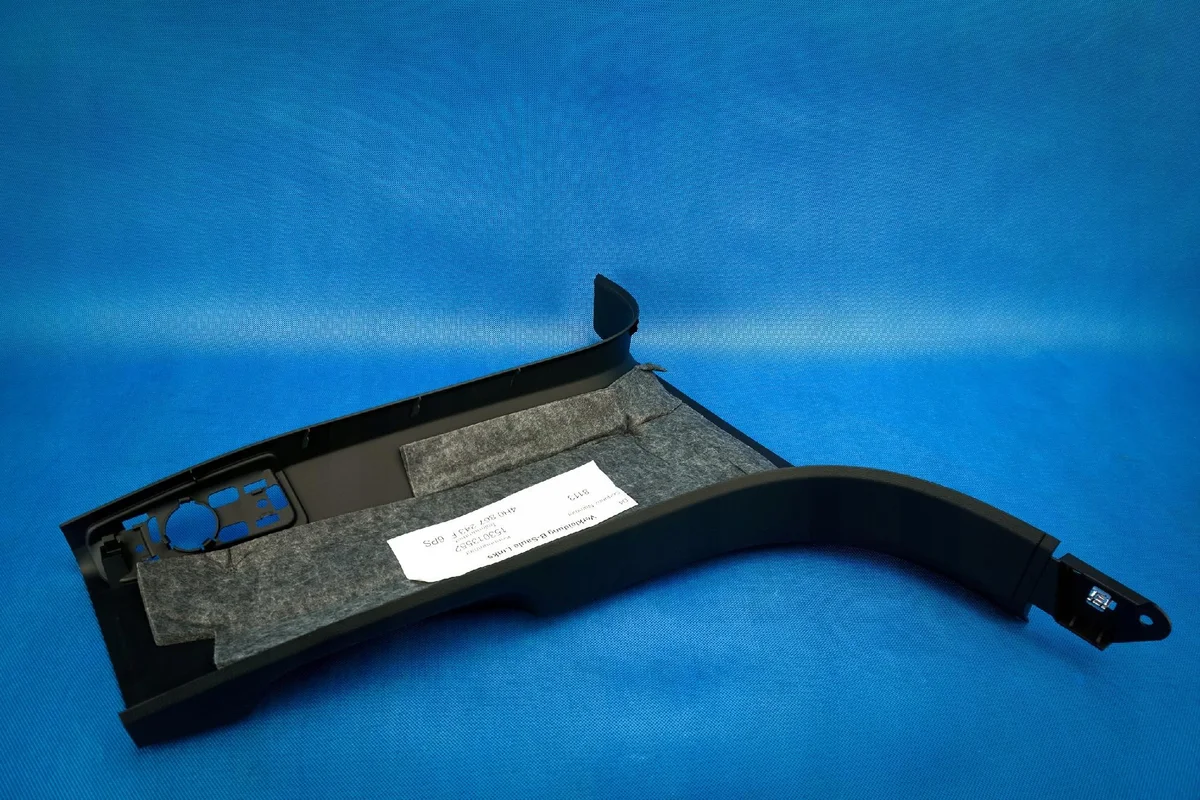 Audi A8 S8 4H pelare täckpanel 4H0867243F image 3