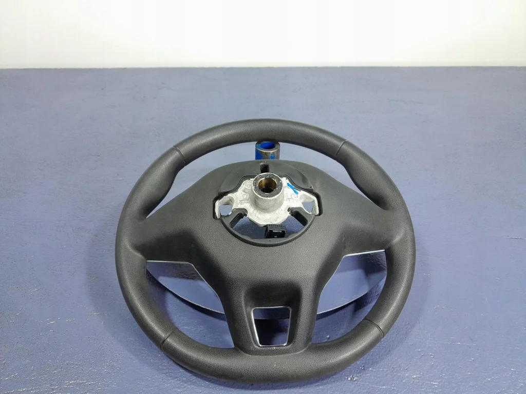 Renault Express Multifunction Steering Wheel image 4