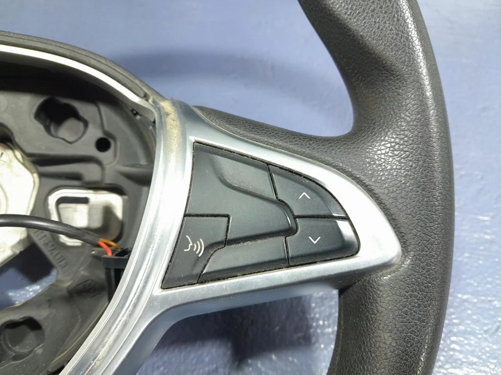 Renault Express Multifunction Steering Wheel image 6