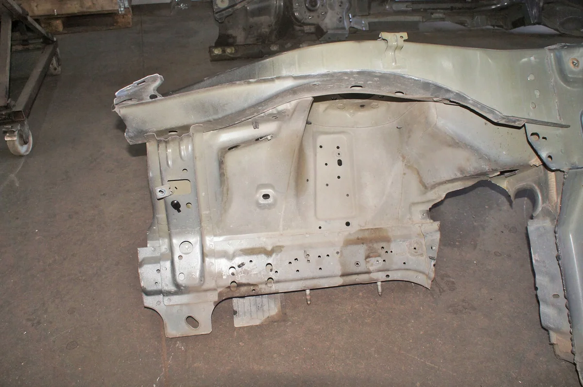 VW271 Ford Mustang VI Kotflügel Vorne Links Gebraucht image 4