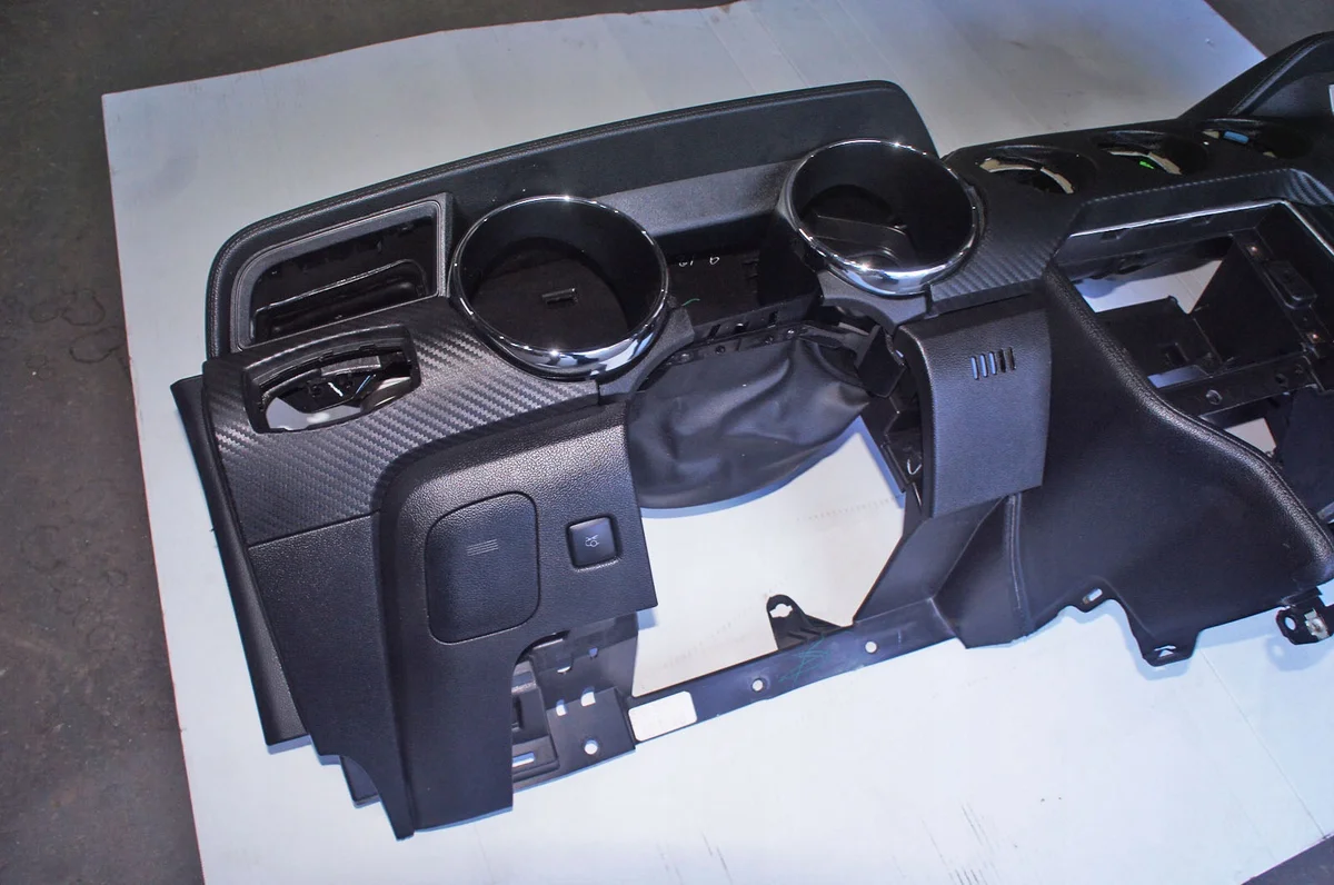 VW120 Ford Mustang VI Deska Kokpit USA image 3