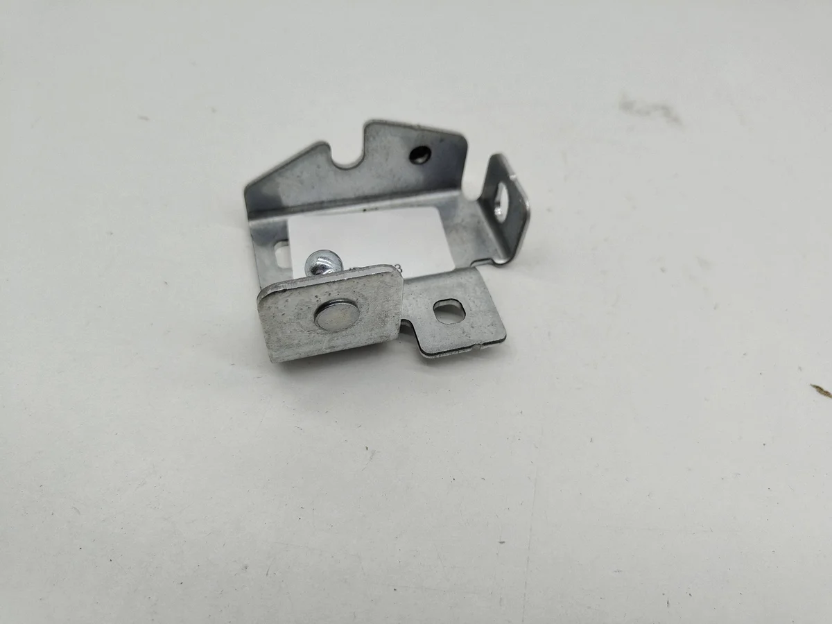 Range Rover Evoque L551 K8D2-16151-AC fixation aile