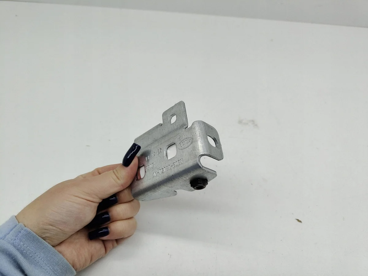 Range Rover Evoque L551 K8D2-16151-AC fixation aile image 4