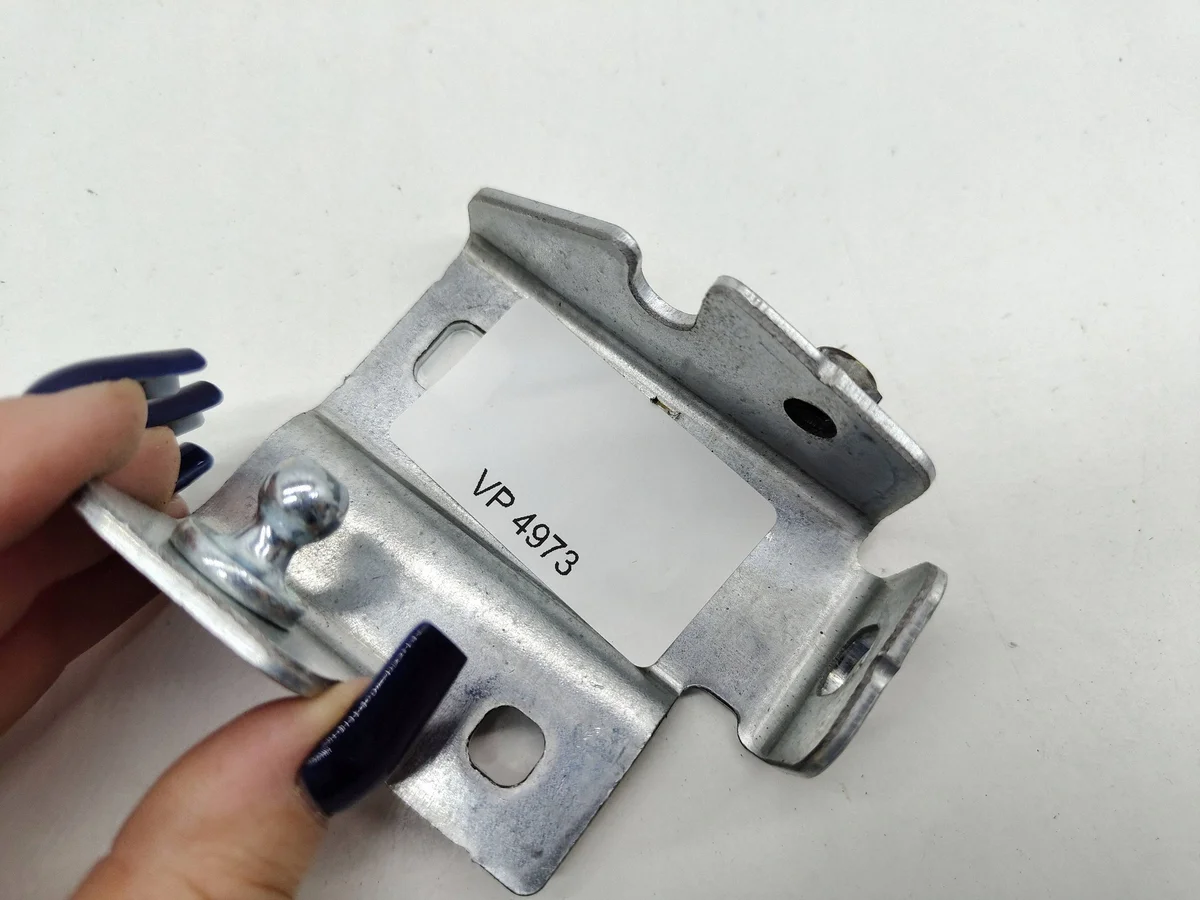 Range Rover Evoque L551 K8D2-16151-AC fixation aile image 7