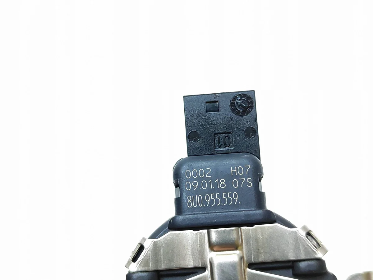 VW Skoda Rain Sensor 8U0955559 Used image 3