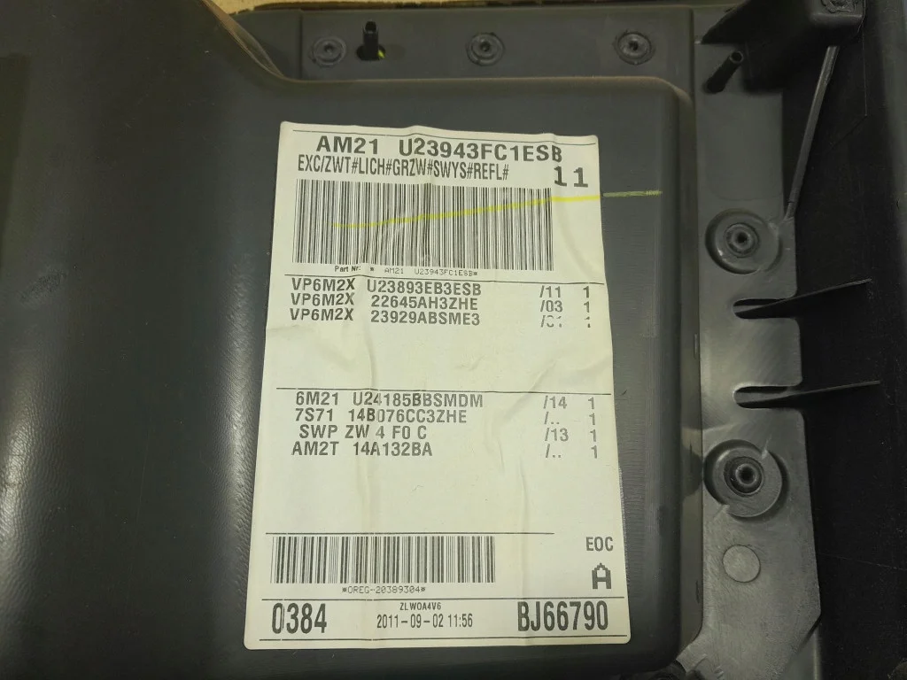 Ford Galaxy Mk2 LIFT dörrpanel vänster image 6