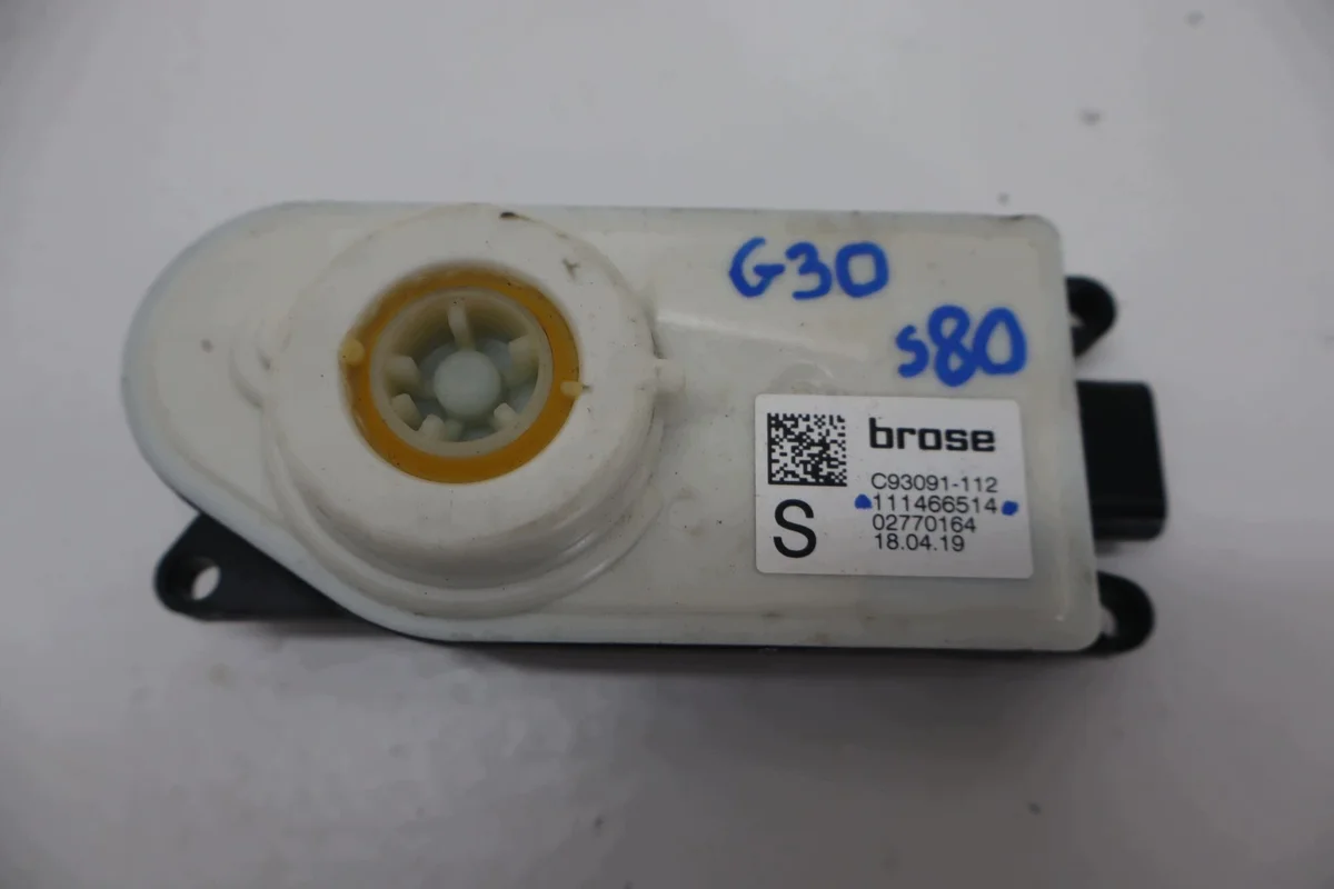 Motor jalusi BMW G30 111466514