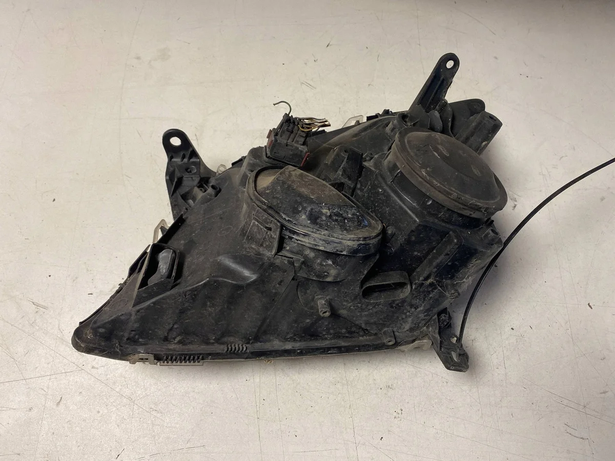 Opel Vectra C Right Front Headlight 20A285 image 5