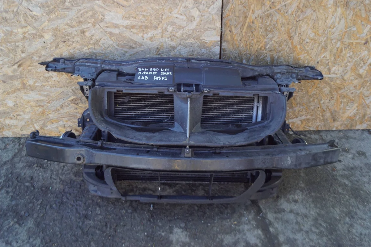 Traverse avant BMW E90 E91 LCI JKM28620