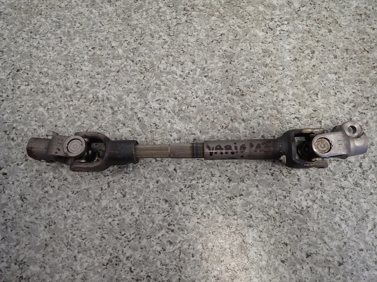 Toyota Yaris II 06-11 Ohjauspylvään Ristikko