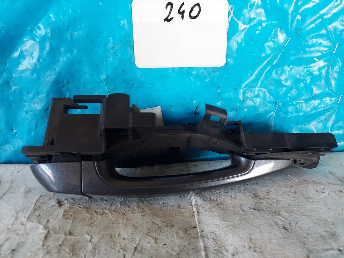 Türgriff vorne rechts BMW 1 F40 image 4