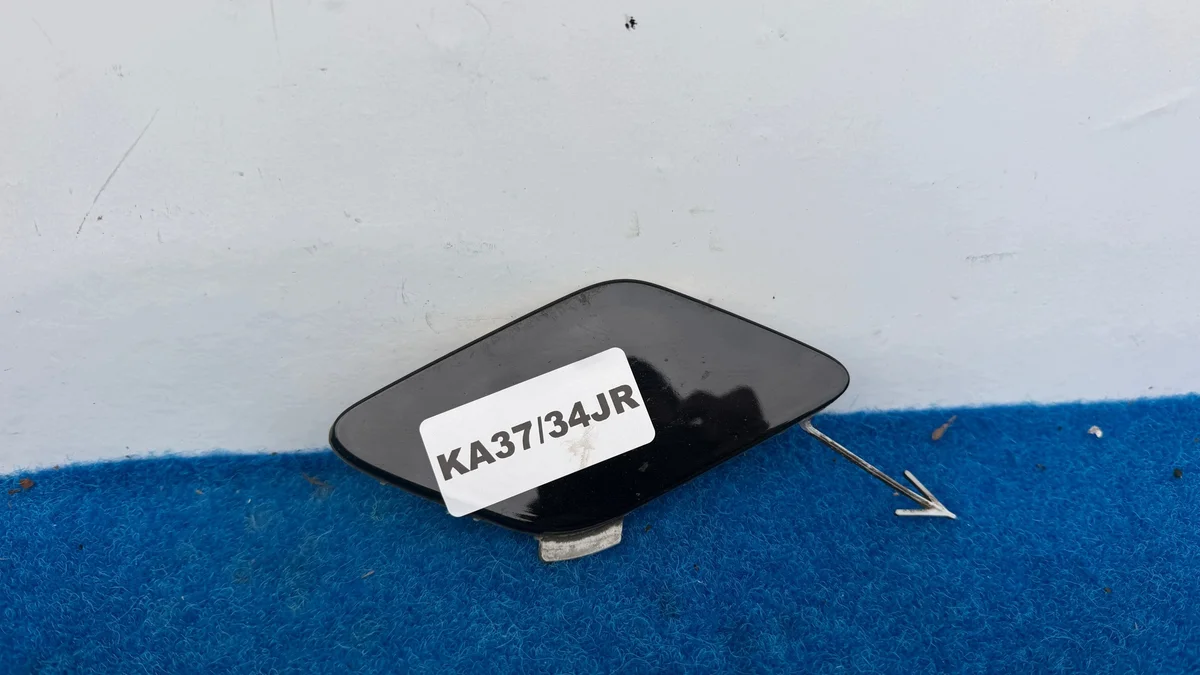 Ford Focus IV MK4 Tampa Gancho Preto