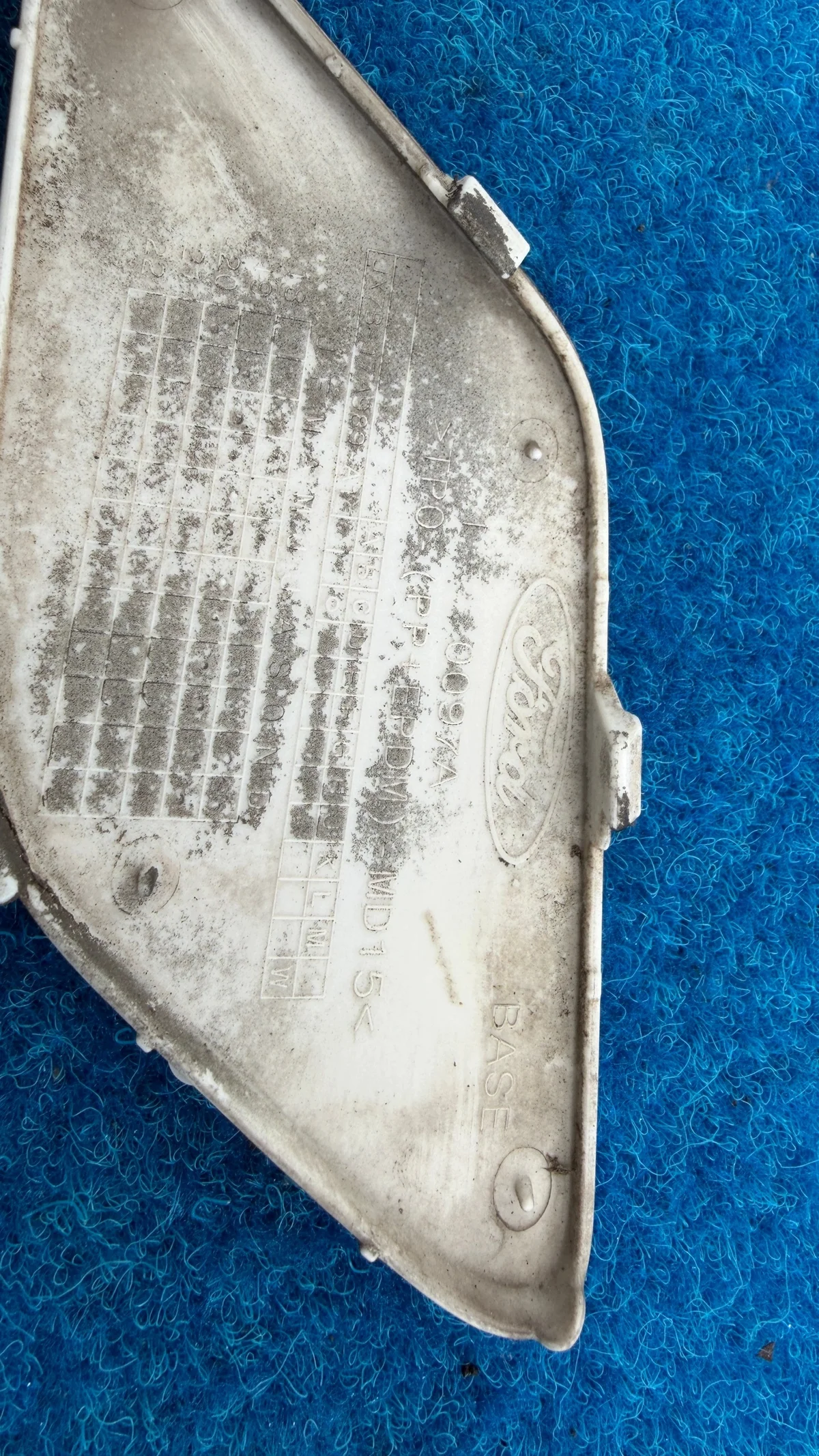 Ford Focus IV MK4 Blende Haken Stoßstange Vorne image 3