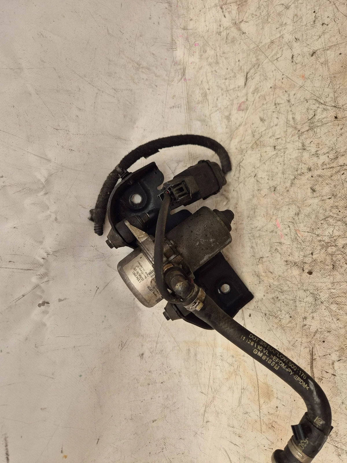 Opel 13343961 Bomba Vacum Usada image 3