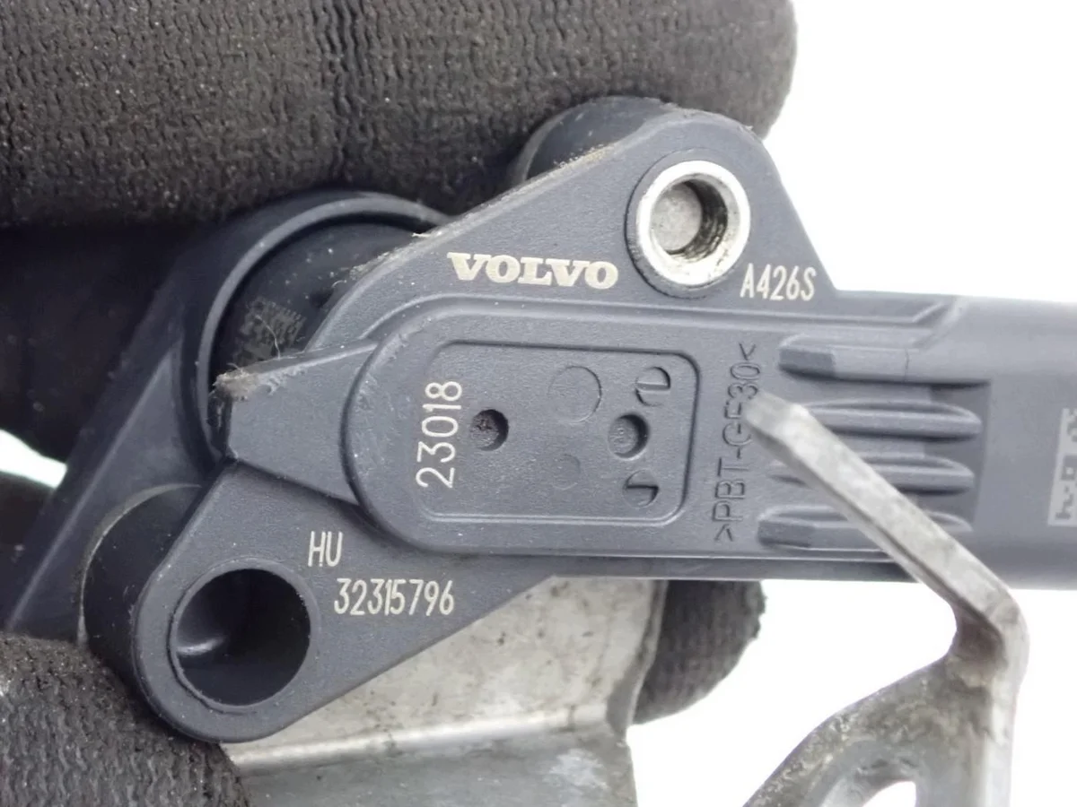 Sensor Nivelamento Xenon Polestar 3 Usado image 4