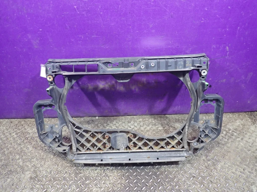 Audi A6 C6 04-08 2.4B Voorste Versterking
