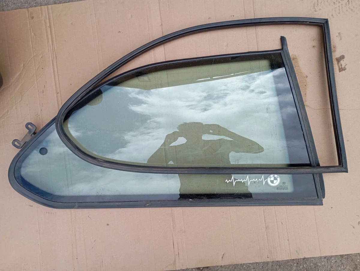 BMW 3 E36 Compact taka sivuikkuna oikea